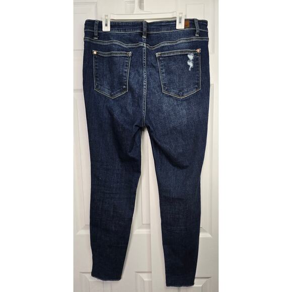Judy Blue Skinny Fit Amelia High Rise Distressed Fray Raw Hem Jeans 15/32 - Picture 2 of 5